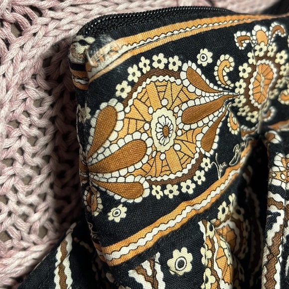 Vera Bradley Retired Cafe Latte Morgan Zipper Tote - Picture 6 of 6